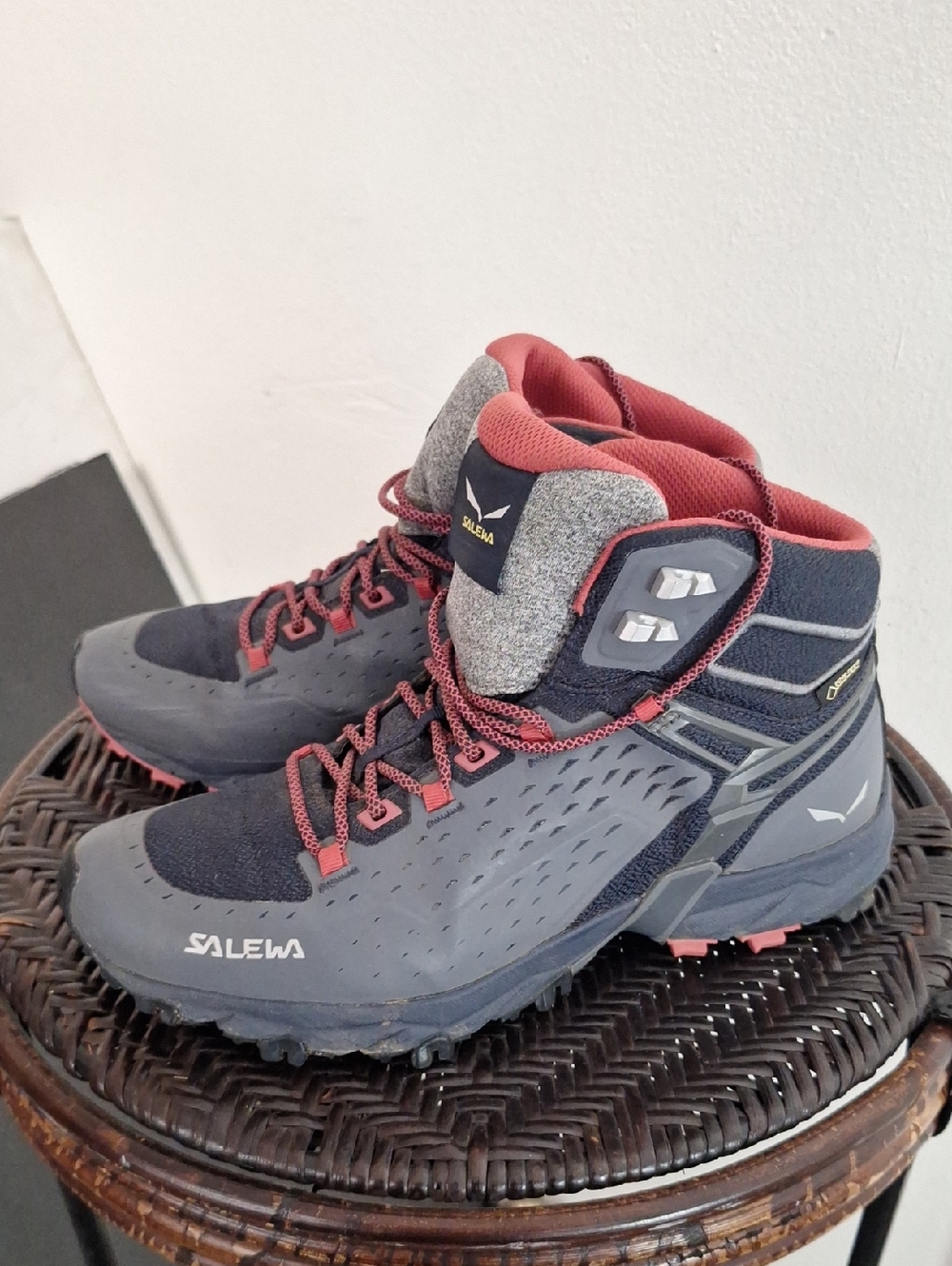 Salewa Alpenrose Ultra Mid GTX Hiking Shoe Women Sz 7.5 EU 38.5